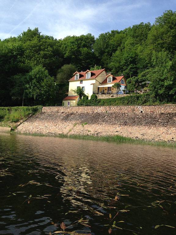 Chambre d'hôtes "Les Moulins Au Bord du Lac" - Chambre in Corancy, Parc naturel régional du Morvan