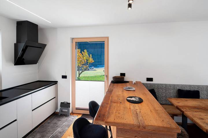 Apartamento entero, Apartamento 'Cesa Pattis' con vistas a la montaña, jardín privado y Wi-Fi in Campestrin, Mazzin
