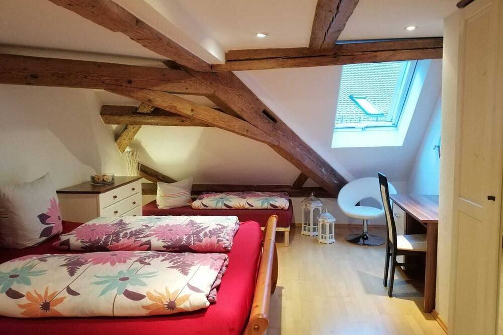 Ganze Wohnung, S10 = Edelweiß Whg, Fewo im Herzen von Bayreuth, Top Lage nähe Fussgängerzone in Frankenalb