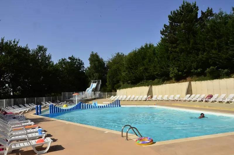 3-Zimmer-Mobilheim für 4/6 Personen, klimatisiert in Pont-de-Salars, Aveyron