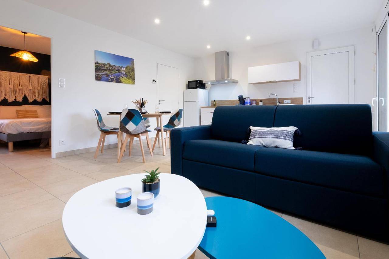 Appartement entier, Apartment with Terrace in La Gacilly, Région de Vannes