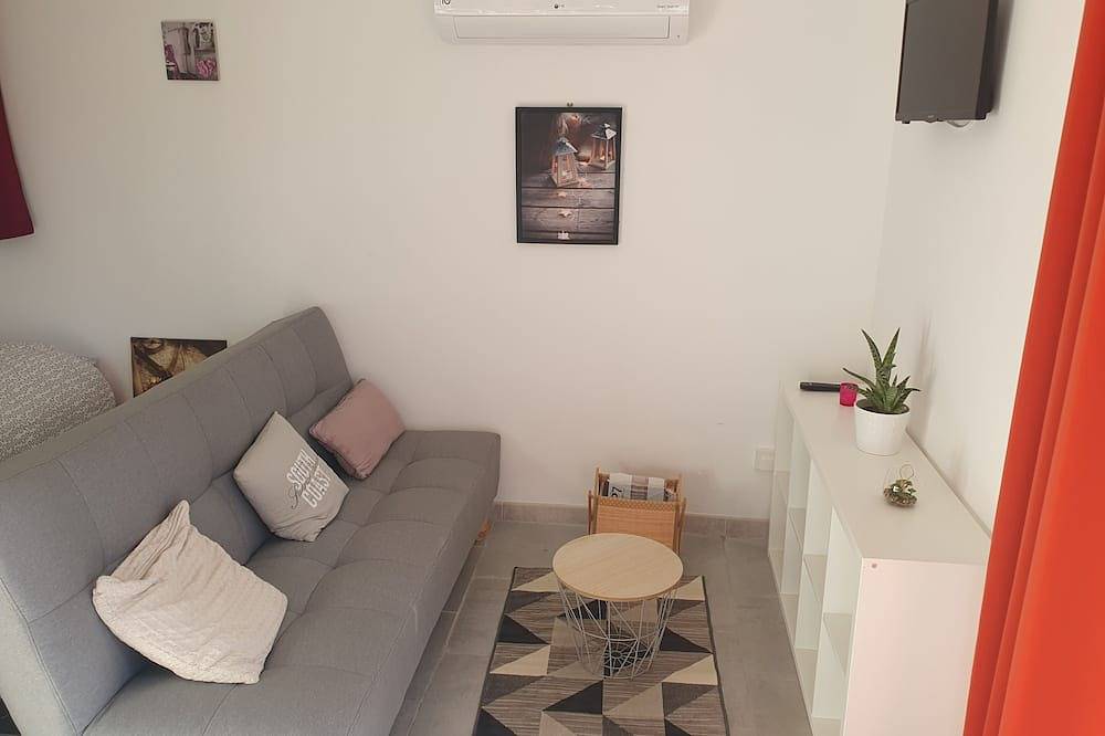 Appartement entier, Studio tout confort in Mornas, Vaucluse
