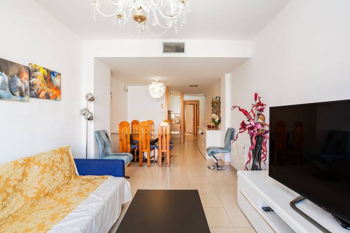 Apartment 'Verano Go2lloret' with Mountain View, Wi-Fi and Air Conditioning