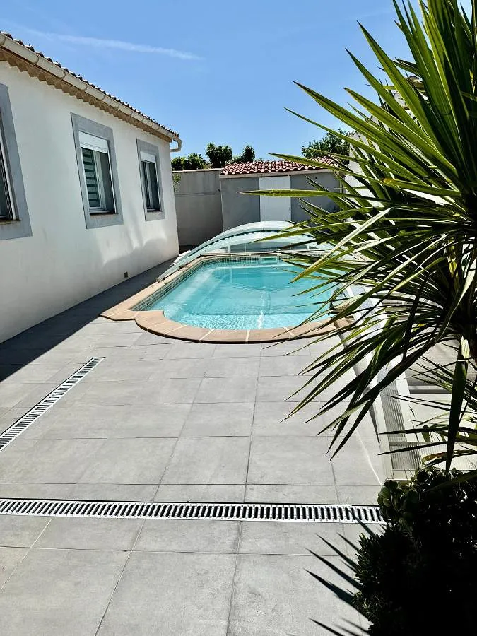 Chalet para 6 personas, con jardín además de piscina y vistas - 1