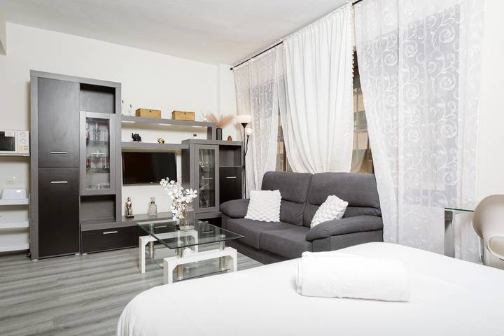 Apartamento entero, Apartamento 'Triana' con Wi-Fi y aire acondicionado in Central Seville, Sevilla