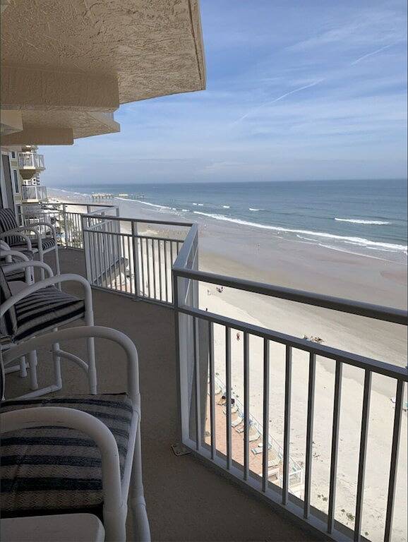 Vacation rental for 8 people, with balcony in Daytona Beach Shores