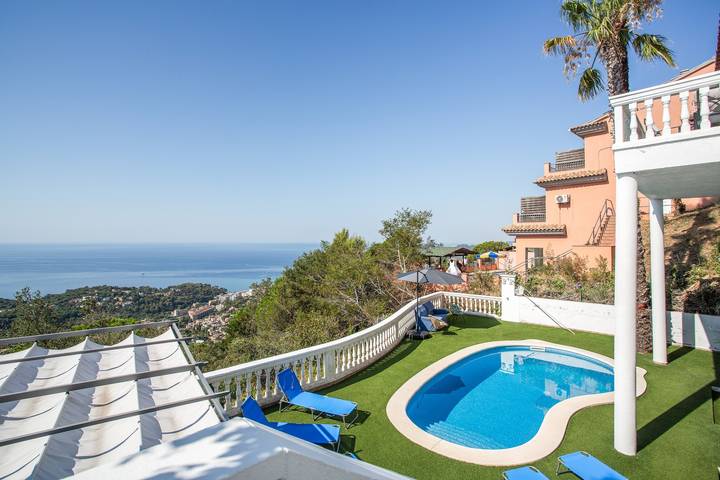 Chalet para 10 personas, con Balcón además de Jacuzzi y Jardín en Provincia de Gerona - 2