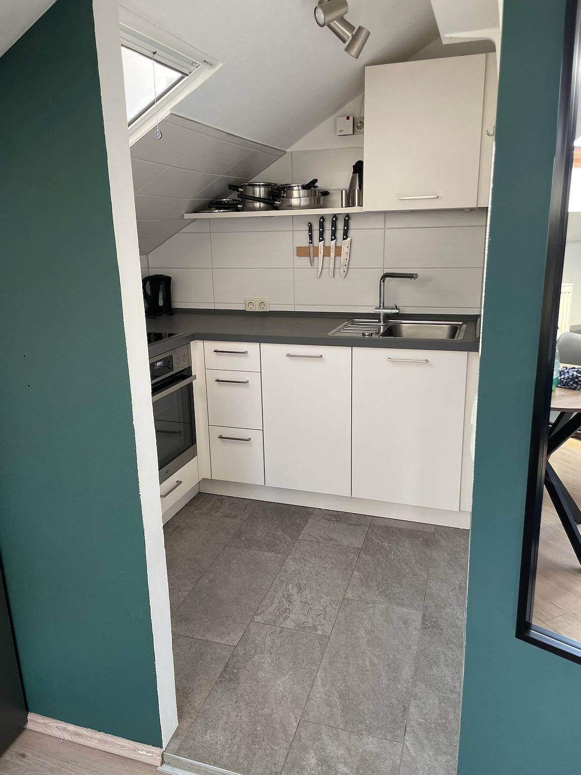 Ganze Ferienwohnung, Moderne Ferienwohnung mit Balkon und Klima in Neufraunhofen, Ostbayern