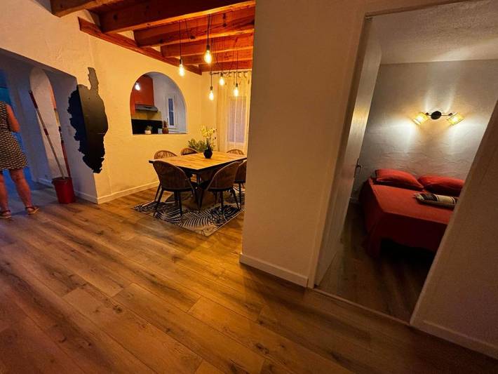 Location de vacances pour 6 personnes, avec vue et jardin, animaux acceptés dans Gare du Club Med Cocody - 2