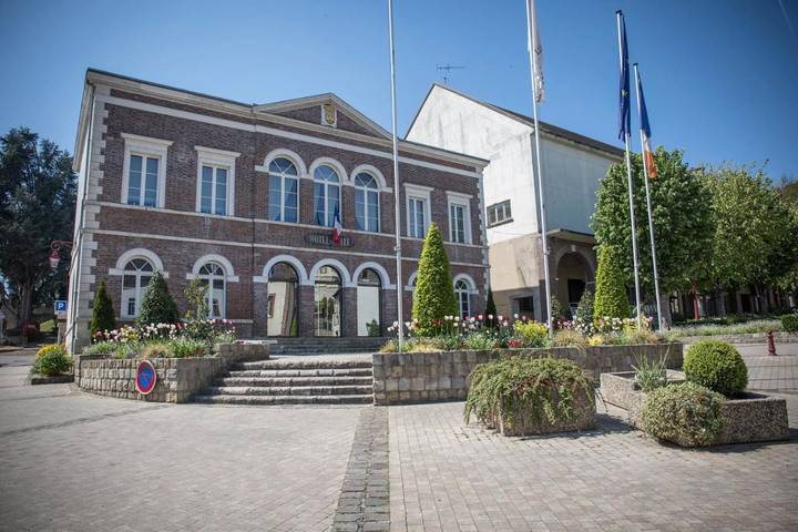 Hôtel pour 2 personnes, avec terrasse, animaux acceptés à Château-Renard - 3