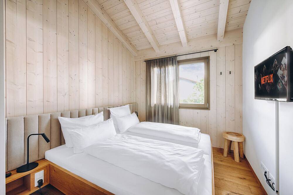 Riverside Chalet Dreitorspitz - with infrared sauna, mountain views in Garmisch-Partenkirchen, Bayerische Alpen