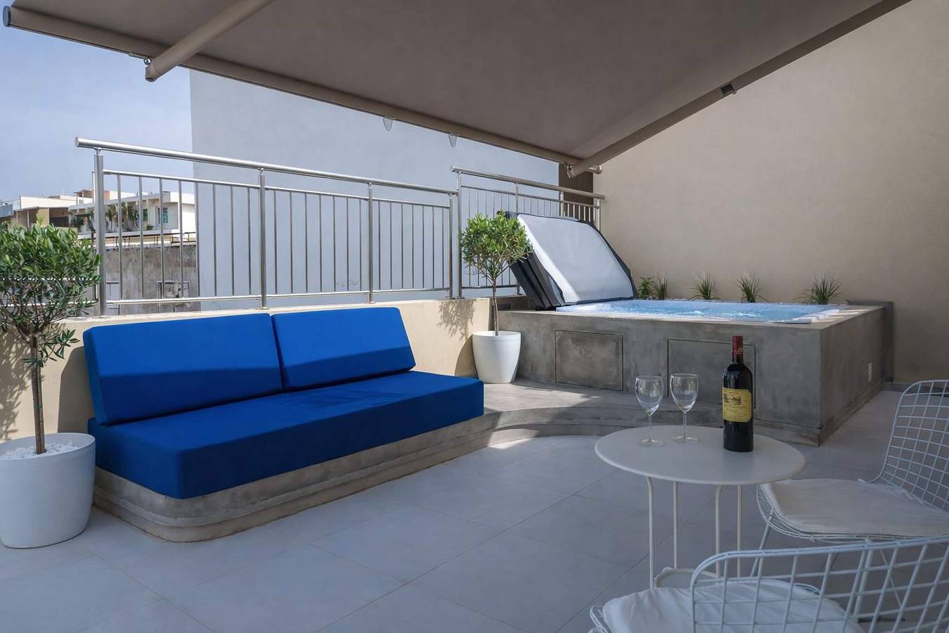 Ganze Wohnung, Irakleio Notos Boutique Aprtments 3Private Jacuzzi in Iraklio-Heraklion und Umgebung