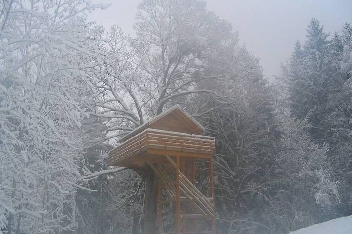 Gîte pour 4 personnes, avec Balcon à École (Savoie)