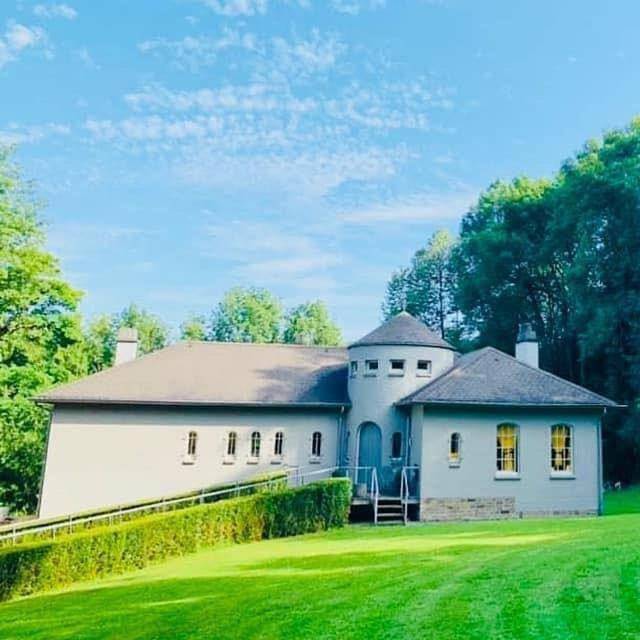 Location de vacances pour 6 personnes, avec Terrasse ainsi que Jardin et Vue à Olne