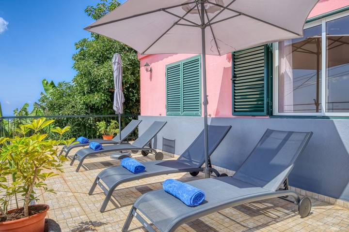 Ferienwohnung für 4 Personen, mit Meerblick und Balkon sowie Terrasse in Ponta do Sol