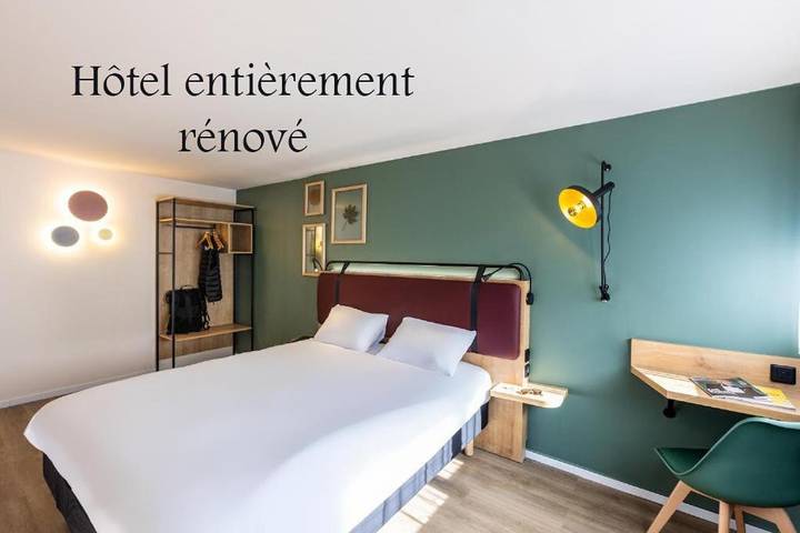 Hôtel pour 4 personnes, avec Balcon ainsi que Terrasse et Jardin