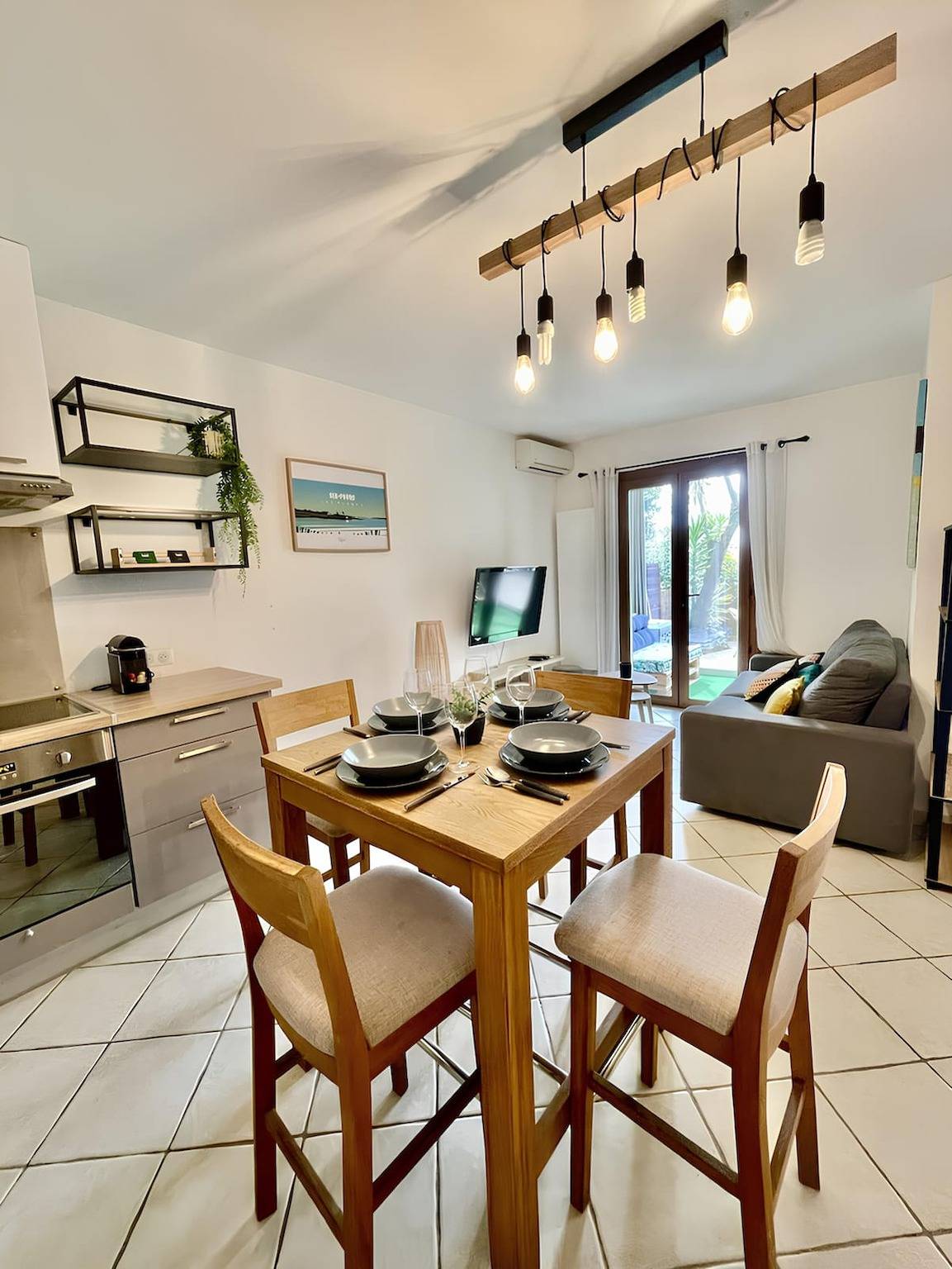 Appartement entier, "Le Romarin" - Clim et 1 place de parking privée in Six-Fours-les-Plages, Région de Toulon