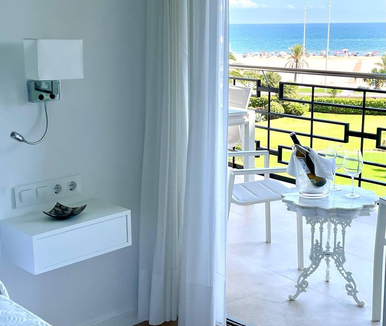 Appartamento intero, Appartamento 'Gandia Tropicana Suite' con vista mare, Wi-Fi e aria condizionata in Playa de Gandía, Costa de Valencia