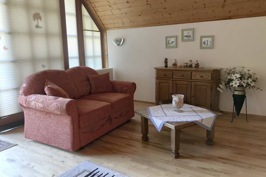 Ganze Ferienwohnung, Appartement/Fewo, Dusche, Wc, Balkon in Erlenbach bei Dahn, Pfalz