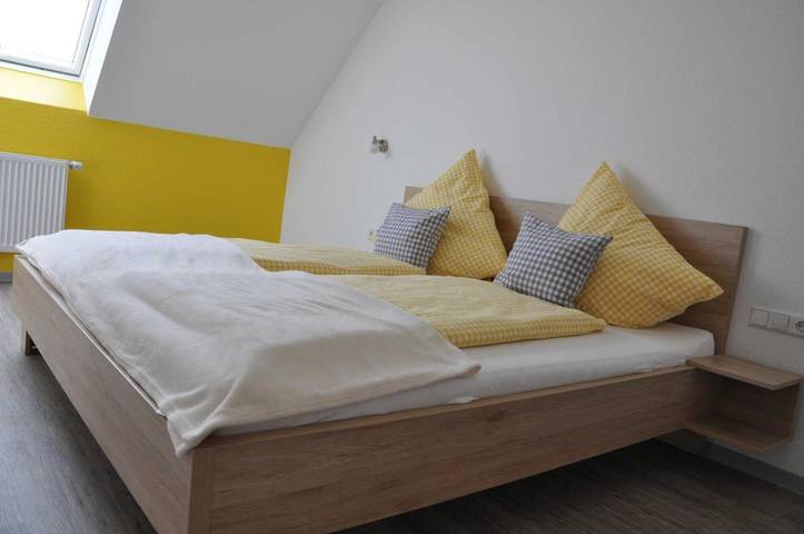 Ferienwohnung für 5 Personen, mit Balkon und Garten