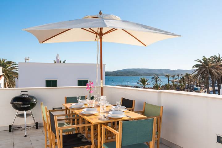 Location de vacances pour 6 personnes, avec Balcon et Terrasse à Fornells