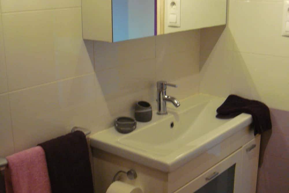 Entire apartment, Quiet apartment ideal for Couple/Family Pax 2+2 in Sant Pere de Ribes, Garraf