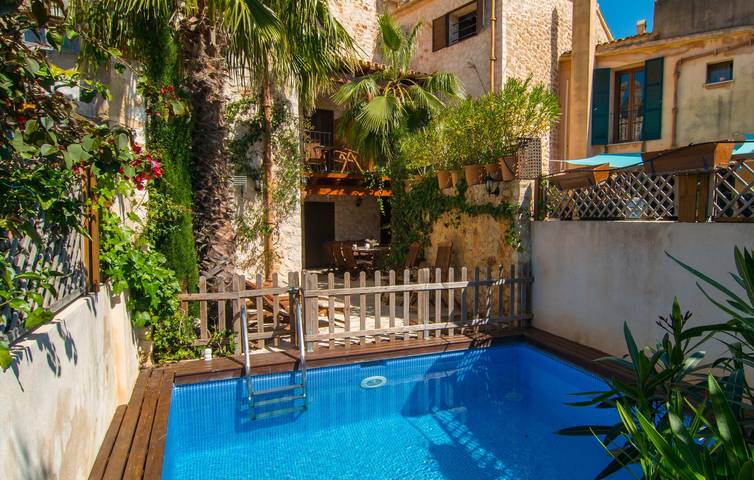 Moderno Apartamento con Piscina, Terraza y WiFi en Capdepera in Capdepera, Mallorca Este