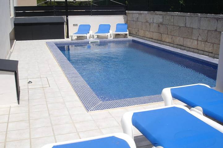 Villa für 7 Personen, mit Balkon - 1