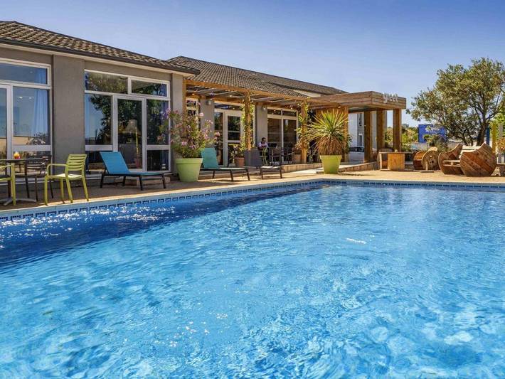 Hôtel pour 2 personnes, avec piscine et jardin à Vitrolles - 2