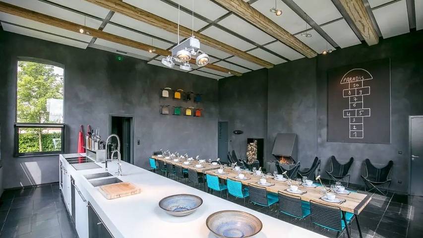 Location de vacances pour 22 personnes, avec jardin à Anhée - 2