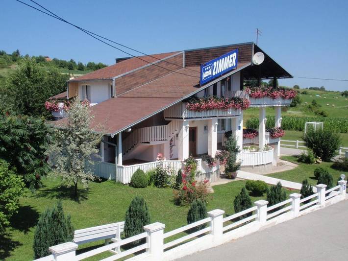 Ferienhaus für 3 Personen, mit Balkon und Terrasse sowie Garten und Ausblick