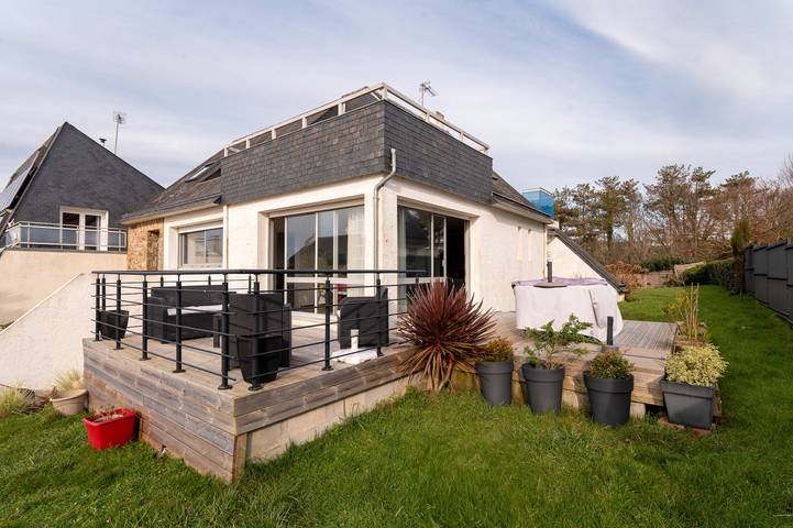 Location de vacances pour 8 personnes, avec jardin dans Plage De La Falaise - 2