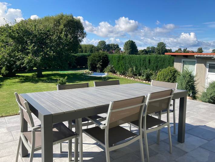 Ferienwohnung für 7 Personen, mit Terrasse und Garten in Neukirchen