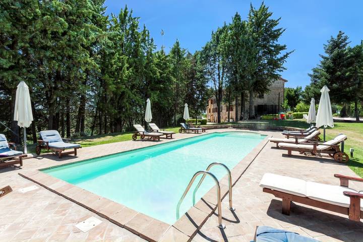 Holiday rental for 2 people, with garden and pool in Perugia
