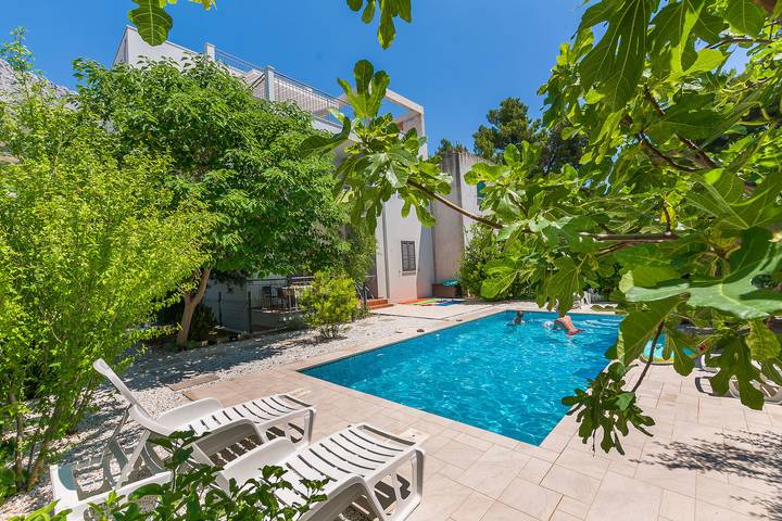 Apartament wakacyjny dla 4 osób w Omiš