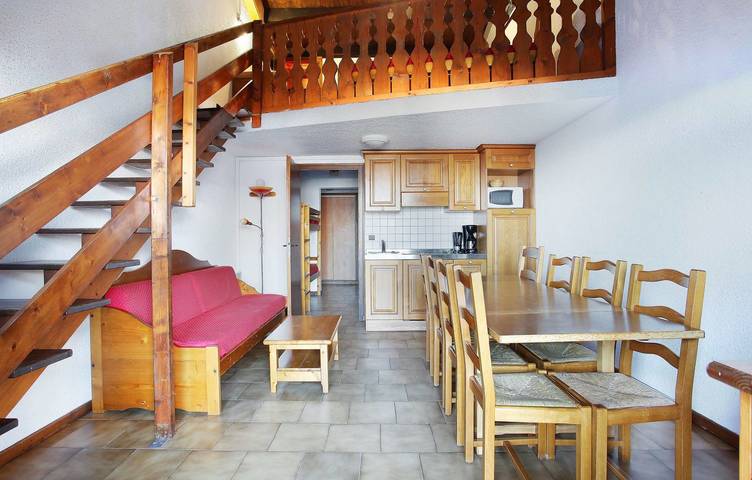 Gîte pour 4 personnes, avec piscine, adapté aux familles dans Les Carroz - 4