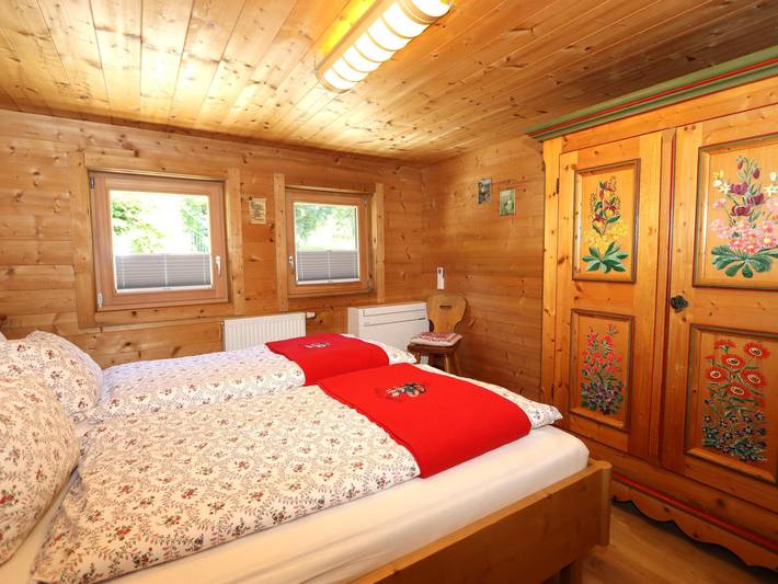 Ganze Wohnung, Großzügiges Apartment im typischen Tiroler Stil in Bruck am Ziller, Bezirk Schwaz