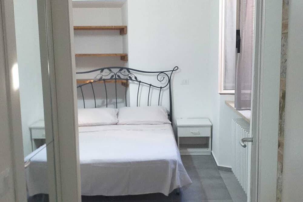 Entire apartment, Cozy apartment in the historic center of the fairytale city of Urbino in Urbino, Valle del Metauro