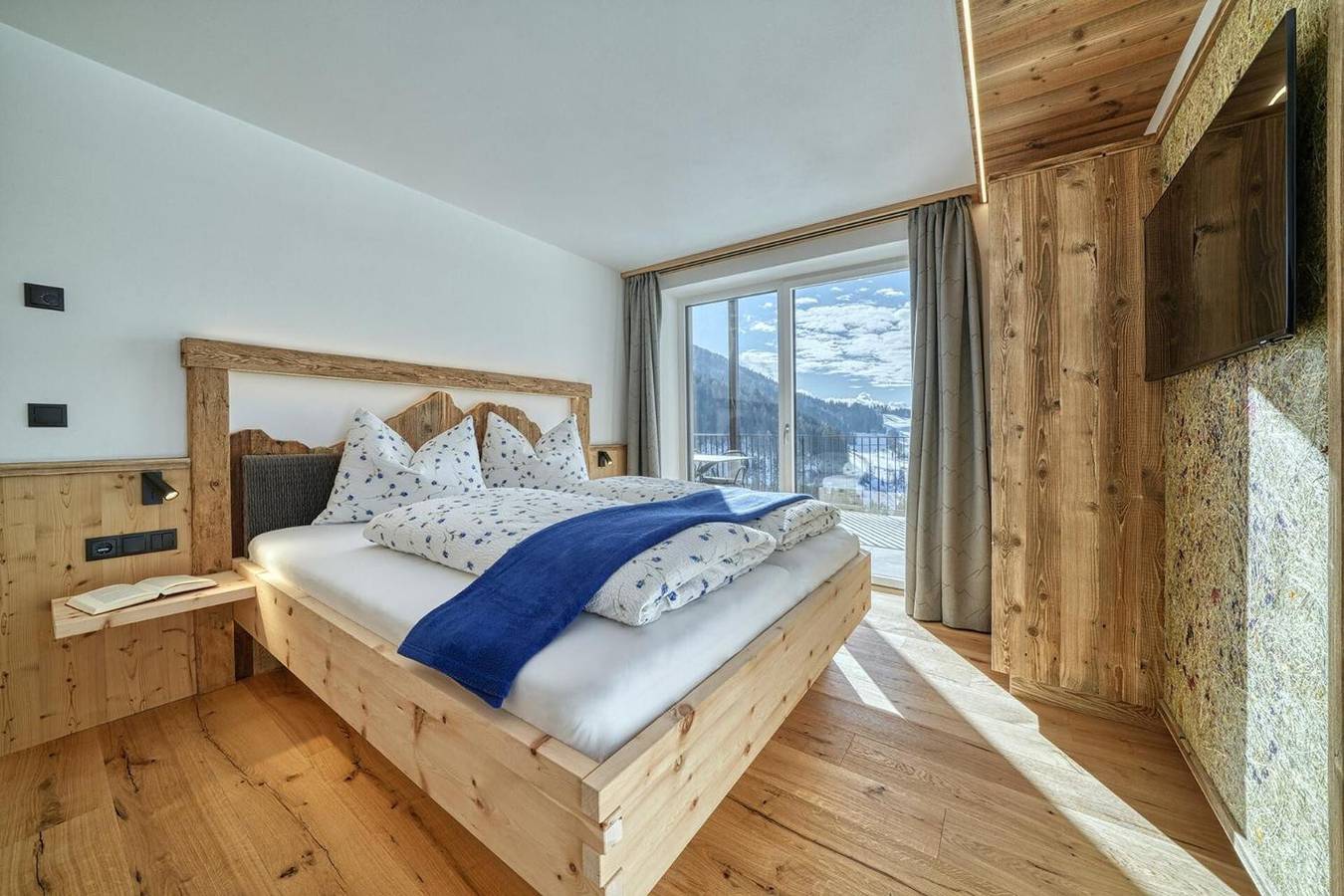 Ganze Wohnung, Apartment 'Hinterrainerhof - Lodge Montes' mit Bergblick, Gemeinschaftsgarten & Wlan in Hafling, Sarntaler Alpen