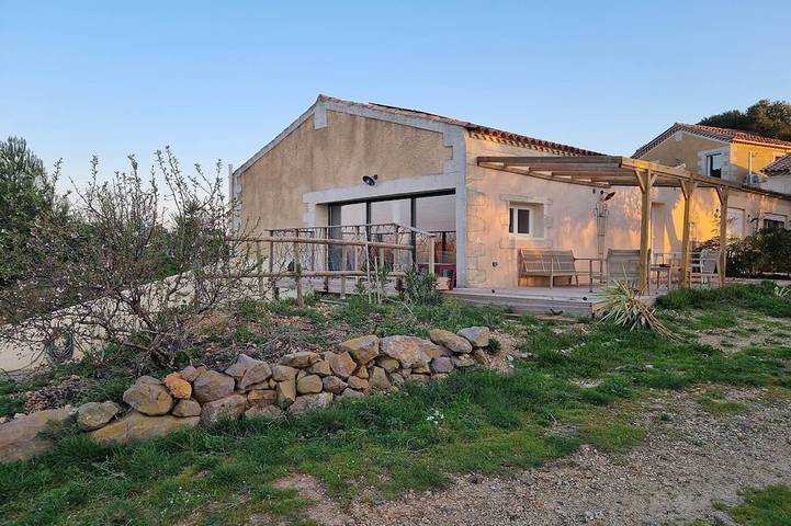 Location de vacances pour 13 personnes, avec jacuzzi et balcon, animaux acceptés à Lézignan-Corbières