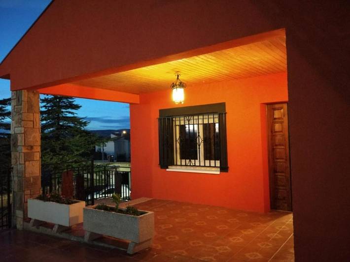 Location de vacances pour 8 personnes, avec terrasse ainsi que jardin et vue, animaux acceptés à Teruel - 4