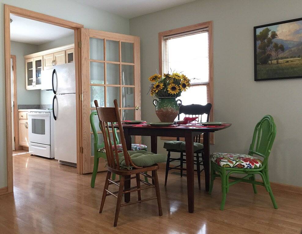 Gemütliches Ferienhaus, komplett eingerichtet, ruhige Innenstadtlage in Riley County