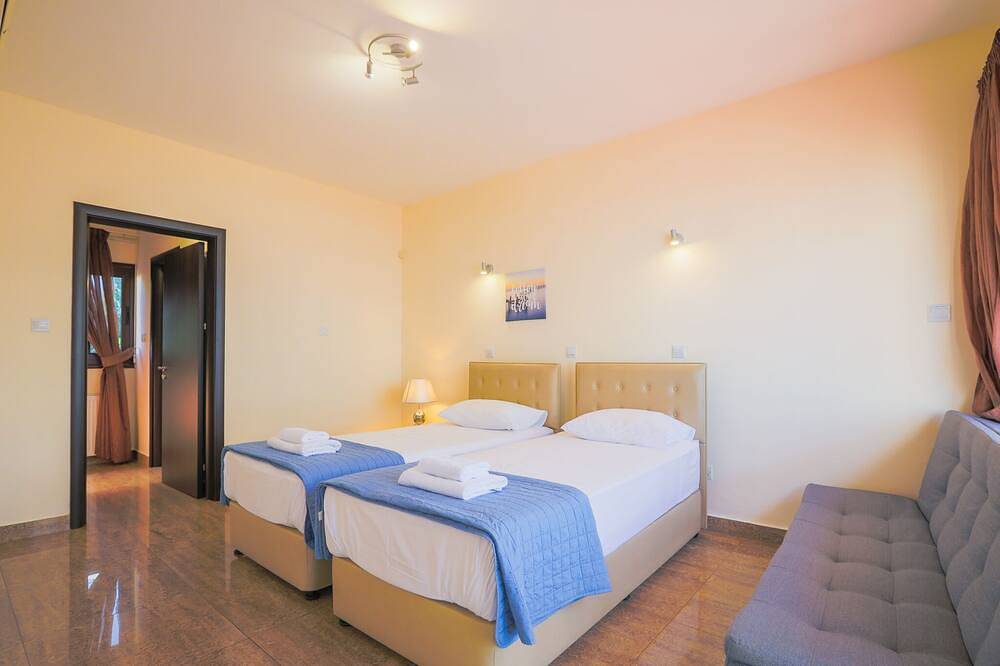 Villa 6, Luxury five bedroom Villa in Protaras, Chipre Sur