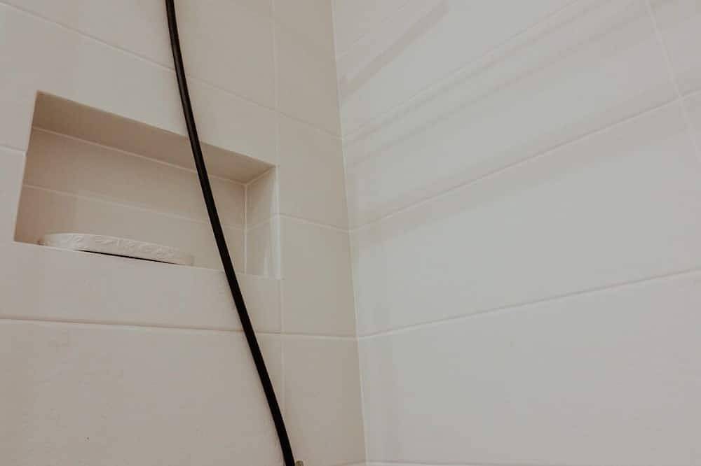 Refúgio do Paixão no Centro da Vila Junto à Praia in Praia do Ouro, Sesimbra