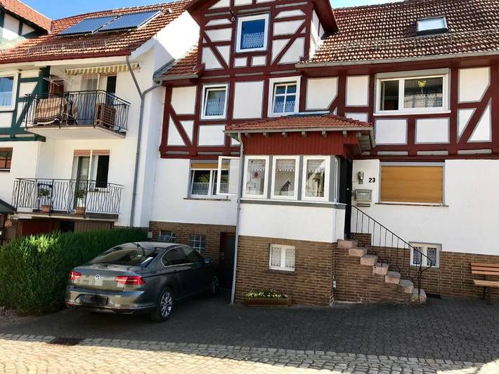 Ferienwohnung für 3 Personen, mit Balkon und Terrasse sowie Garten und Ausblick in Melsungen