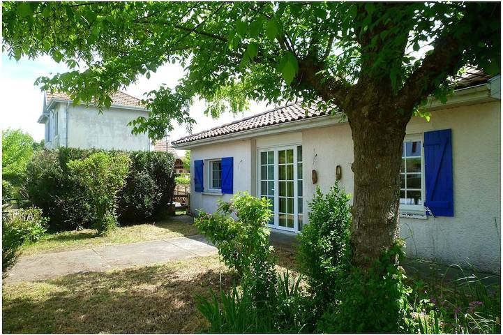 Location de vacances pour 8 personnes, avec terrasse et jardin à Mézos - 4