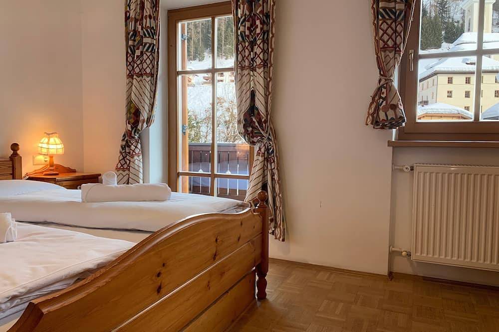 Entire apartment, Standard one-bedroom apartments in Sexten, Sexten Dolomites