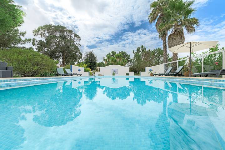 Holiday Home 'Sobreirinho - Selão Da Eira' with Sea View, Shared Pool and Wi-Fi in São Teotónio, Costa Alentejana