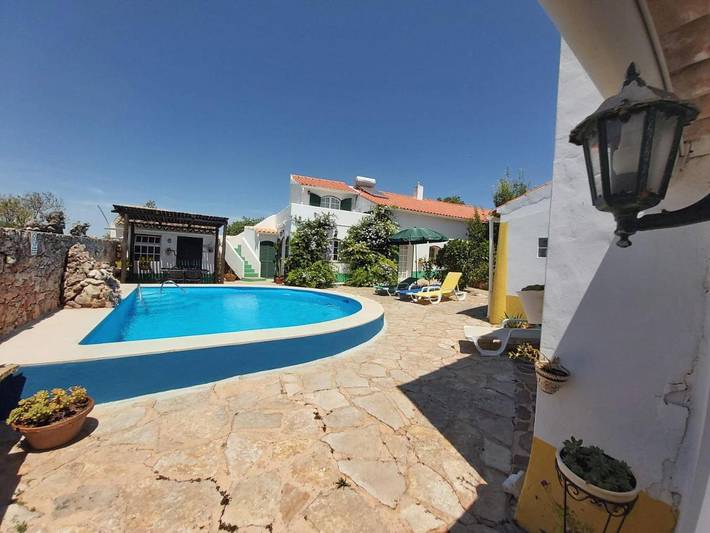 Location de vacances pour 10 personnes, avec vue ainsi que jardin et piscine dans Alte
