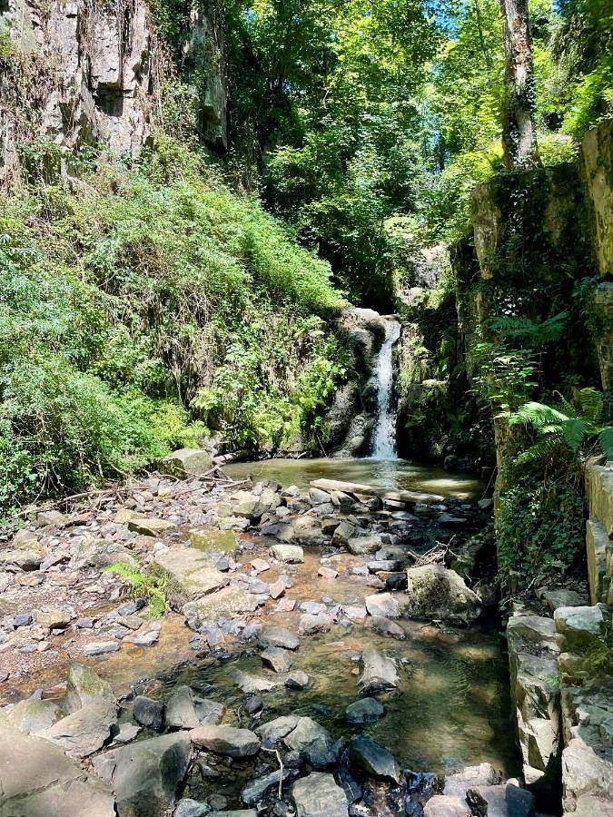 Location de vacances pour 7 personnes, avec jardin à Marcey-les-Grèves - 2